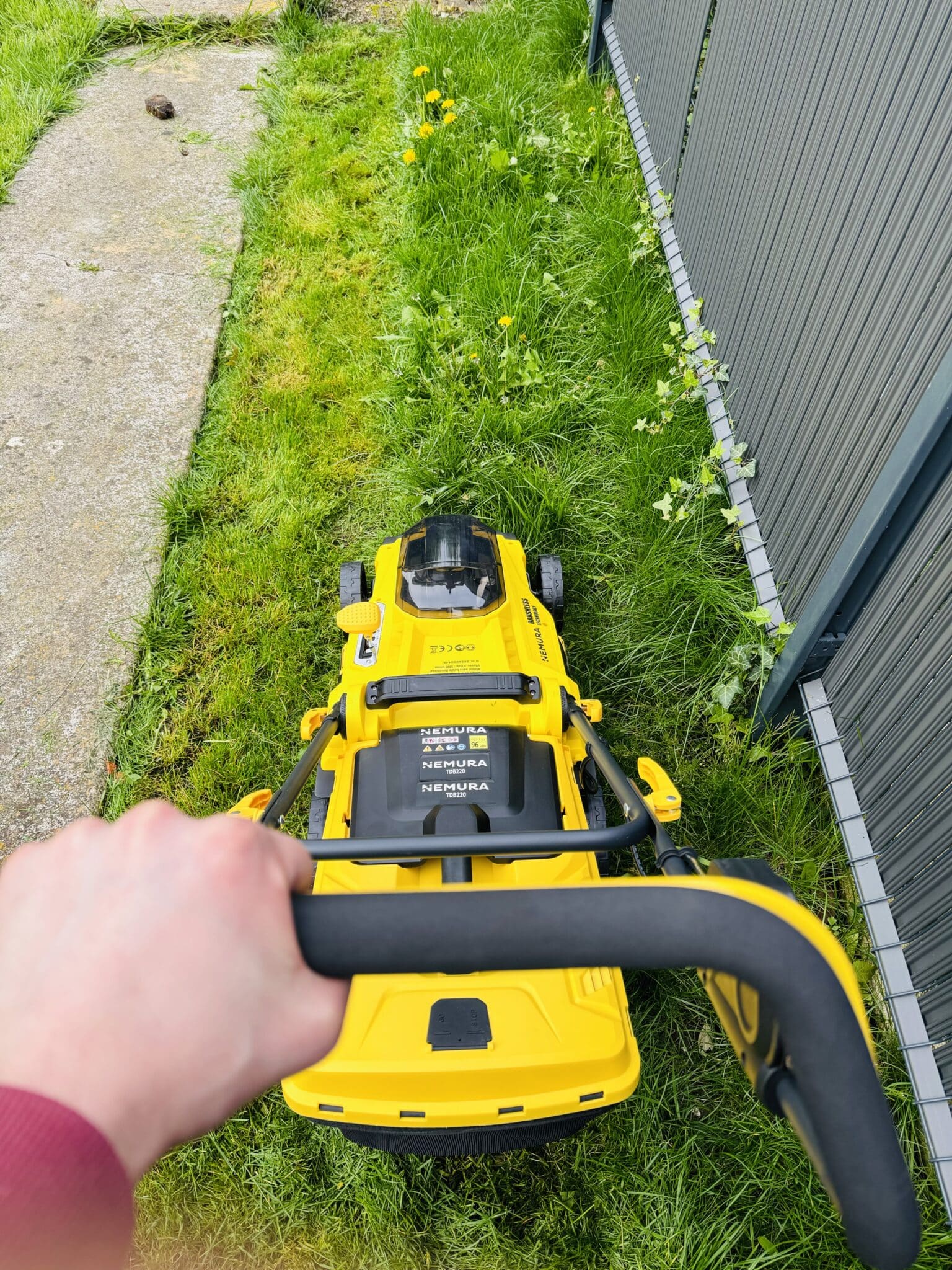 Tondeuse à batterie NEMURA 40V (2X20V) - Coupe de 37cm - Fonction ramassage et mulching – Image 3